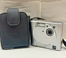 FUJIFILM FinePix 40i Compact Digital Camera With SUPER EBC FUJINON Lens Case