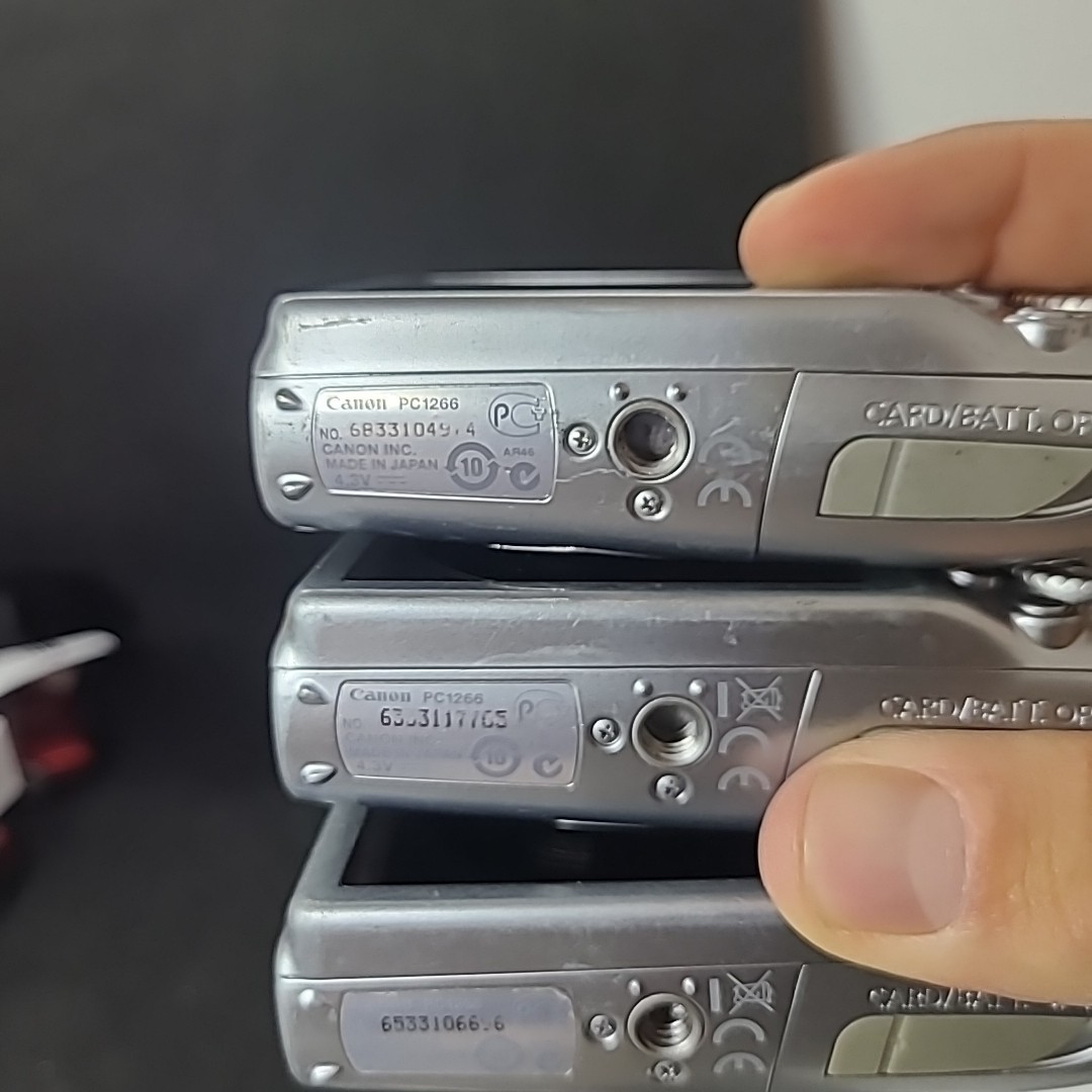 Canon IXUS 970 IS 10MP Digital Camera - Silver Tested - NO CHARGER