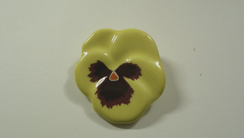 Vintage AVON Pansy Ceramic Brooch 1981