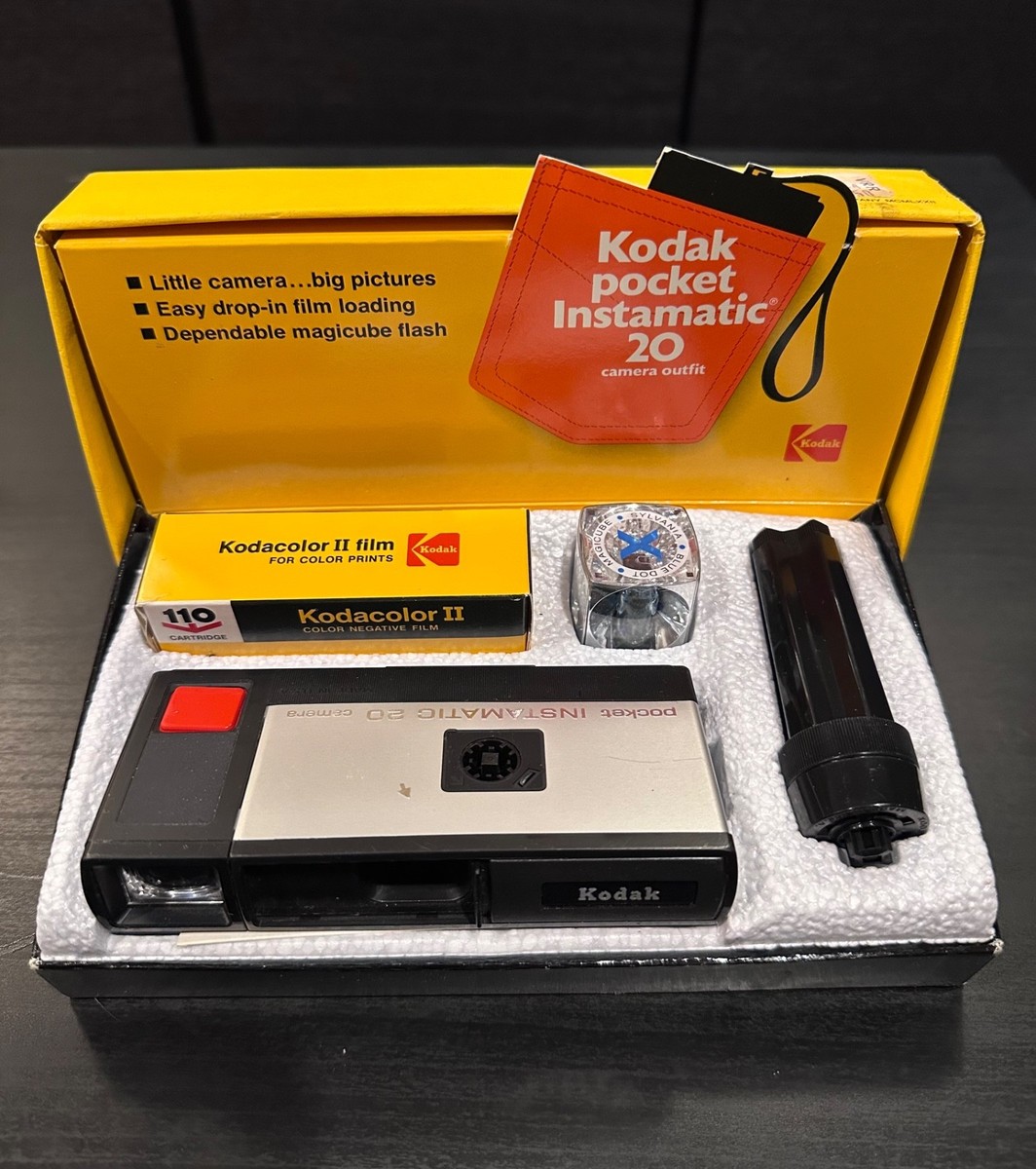 コダック　ポケット　INSTAMATIC 20 カメラ　ストロボ付き　レア 70's Kodak Pocket Instamatic 20 Camera W/ Box-Manual-Flash Cube | eBay