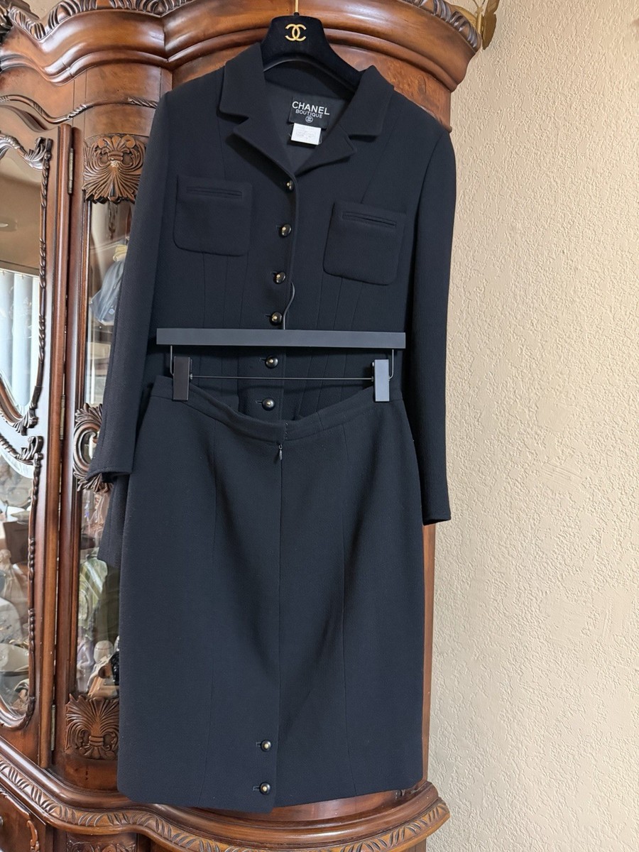 USED CHANEL RARE VINTAGE BOUTIQUE BLACK SUIT 2 PIECES SKIRT JACKET