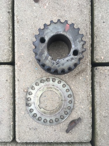 Daihatsu Cuore L251 (03-07): Kurbelwellen-Zahnriemenrad mit Sperrstift + Scheibe