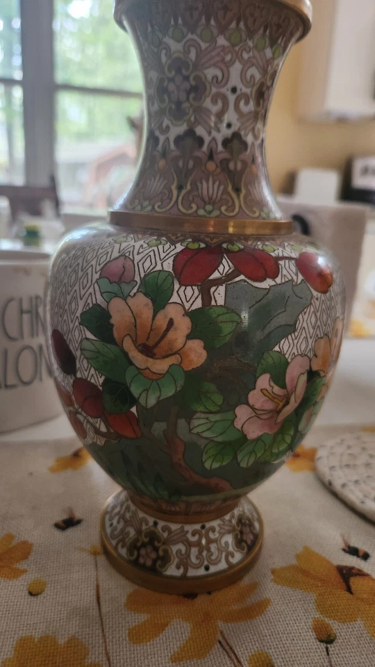 10 Inch Intricate Chinese Cloisonne Vase - Image 3 of 4