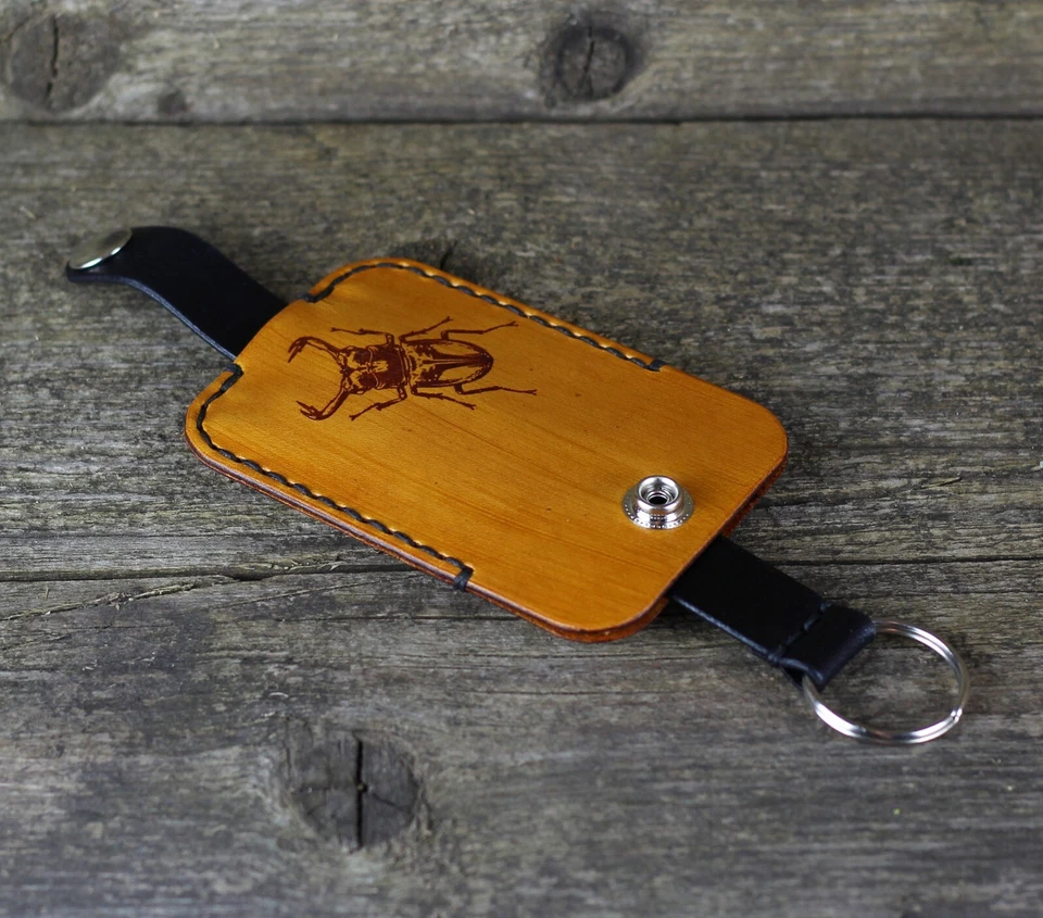 Bug - Llavero de cuero, estuche con llavero de plata, llavero bug. Foto 3 de 4