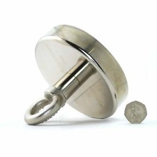 150kg pull. Strong 135mm diameter recovery / fishing magnet. M14 thread & eyelet