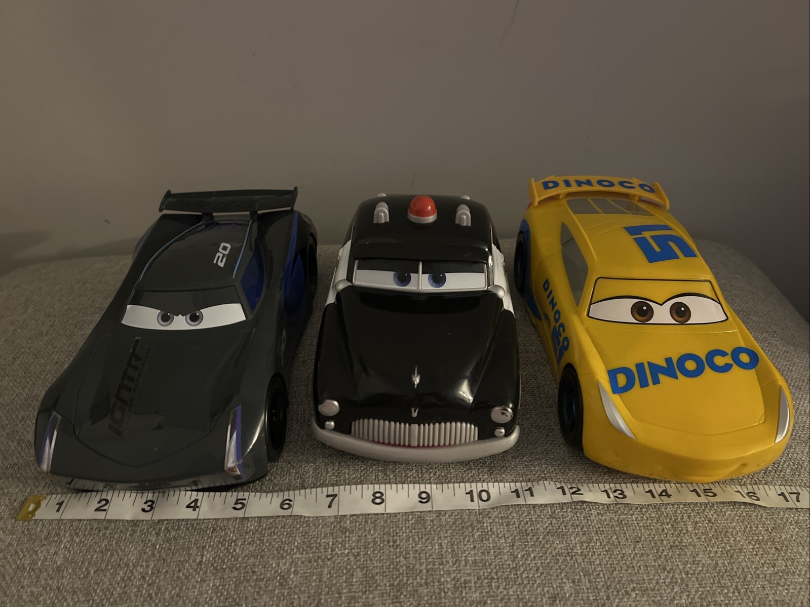 Picture 1 of 8