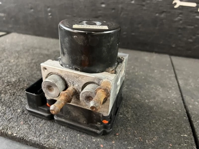 2011 Chrysler Town & Country ABS módulo de controle de bomba de freio antibloqueio fabricante de equipamento original - Imagem 4 de 4