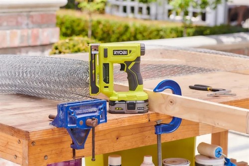 Ryobi R18ST50-0 18V ONE+ Cordless Stapler (Body Only) UK Model - Picture 7 of 8