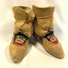 EXTREMELY RARE COLLECTOR MOCCASINS- Artic Inuit circa early 1900's!! Quillwork