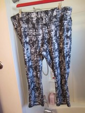 NWOT women's active wear capri pants RBX Size 2X black/gray colors