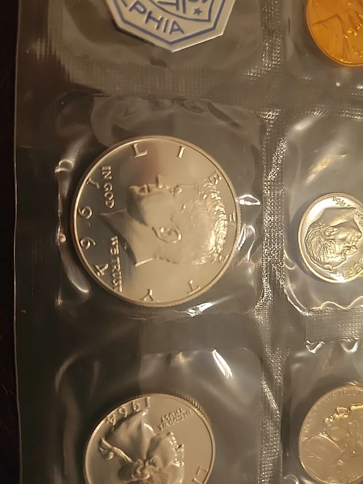 1964 U.S Mint Philadelphia United States 5 Coin Set Excellent Condition R767 - Image 3 of 4