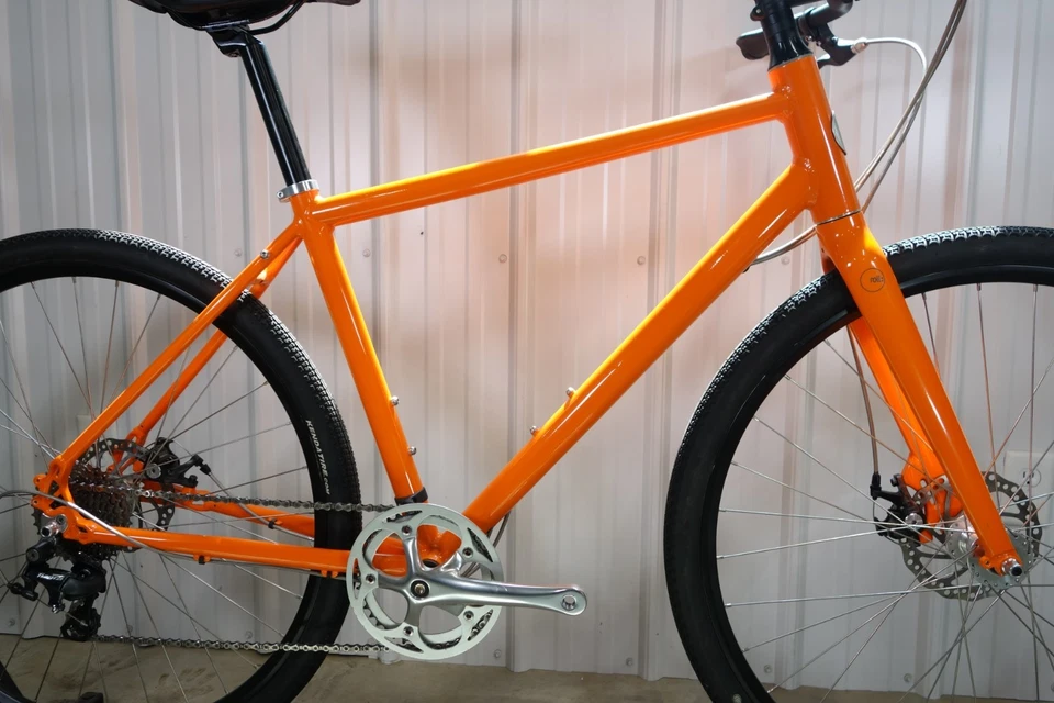 Roll: Bicycle Company A:1 Adventure Bike 700c Bike - Tamaño: Mediano Foto 2 de 4