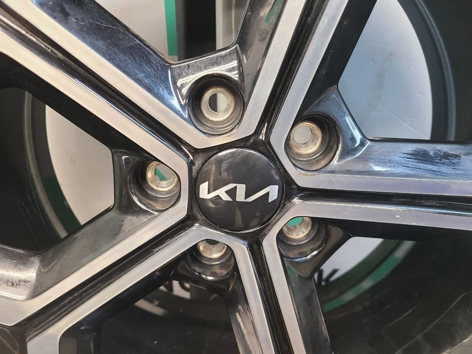 Llanta de aleación KIA NIRO 4 MK2 18" corte diamante negro 7,5JX18 + neumático 52910-AT100 - Imagen 2 de 4