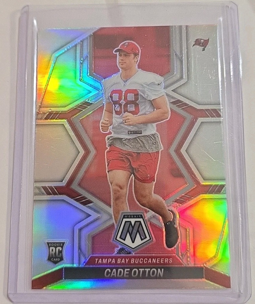 2022 Panini Mosaic #361 Cade Otton Silver Prizm RC ROOKIE