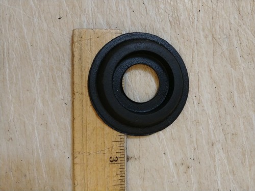 21 RUBBER WASHERS / GASKETS NEW / OLD STOCK - Picture 4 of 6