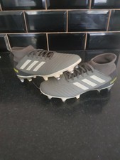 predator football boots size 6