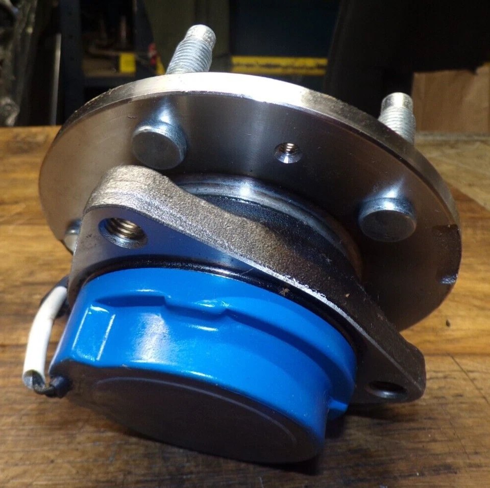 2003-2007 CTS 2005-2011 STS ПЕРЕДНЯЯ БАЗА ABS СТУПИЦА КОЛЕСА ПОДШИПНИК НОВЫЙ НЕИСПОЛЬЗОВАННЫЙ ОТКРЫТАЯ КОРОБКА - Изображение 3 из 4