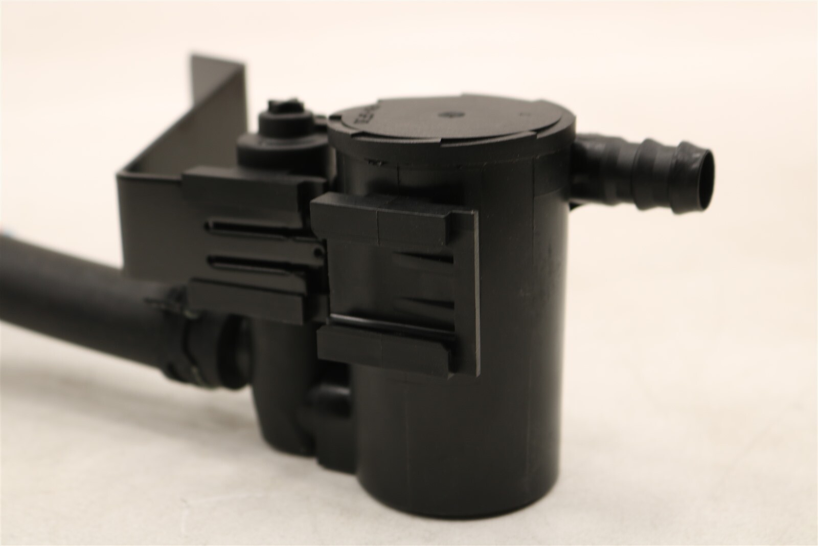 NEW ACDelco Vapor Canister Vent Solenoid 19258957 Chevy GMC Pickup SUV ...