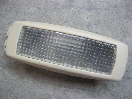 Innenraumleuchte hinten VW Golf 4 Bora Passat 3B 3BG 3B9947113 8YS beige