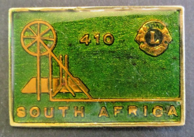 VTG Lions Club Pin SOUTH AFRICA 410 Mine Headgear Carlton Hotel Johannesburg