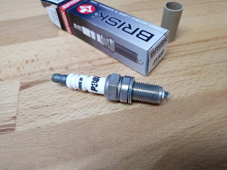 Velas de ignição BRISK P38 Super Iridium upgrade ajuste: Harley Davidson V-Rod 1250cc - Imagem 3 de 4