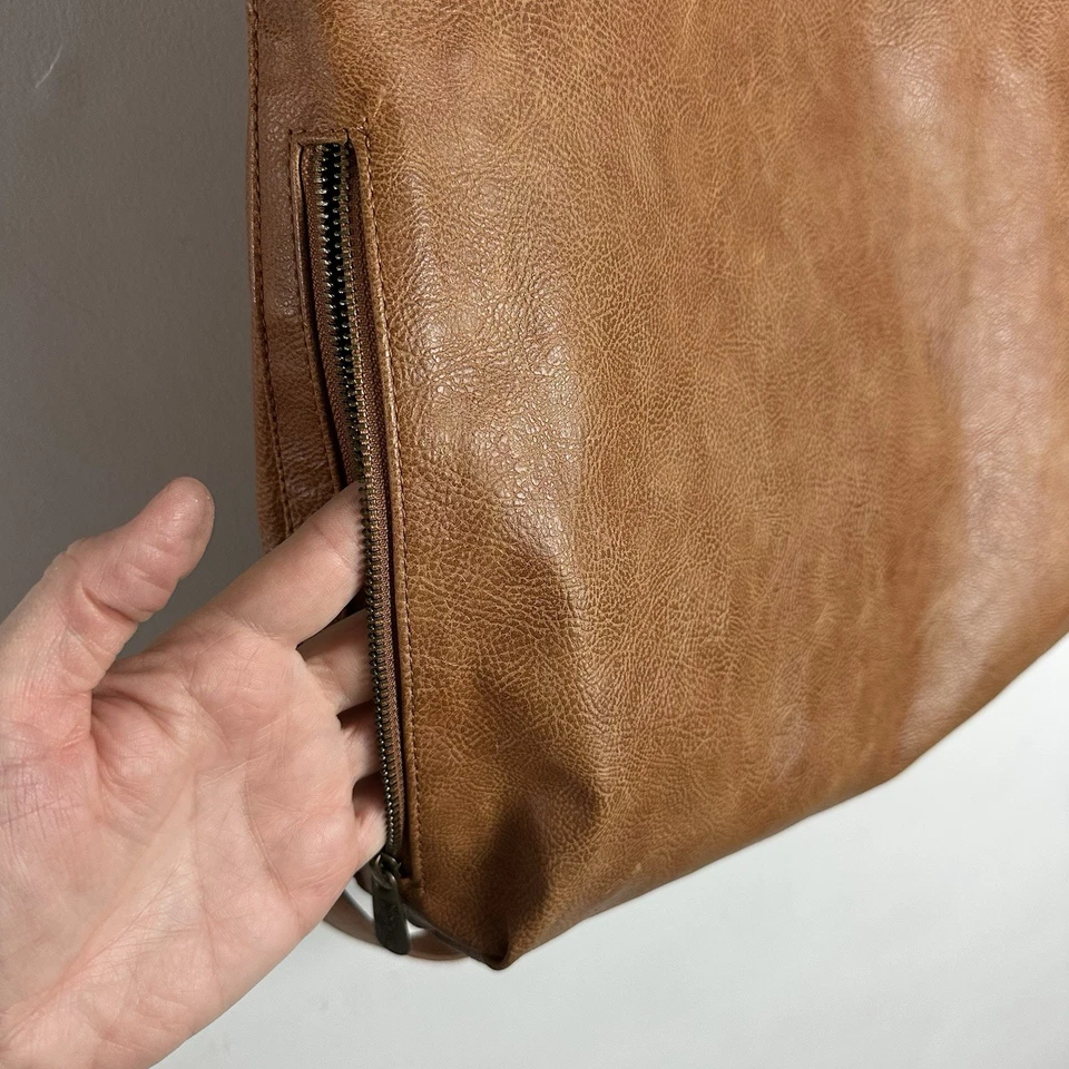 Mochila Thirty-One High Street Bolso de Mano Cuero Vegano Cremallera Caramelo Tostado Foto 2 de 4