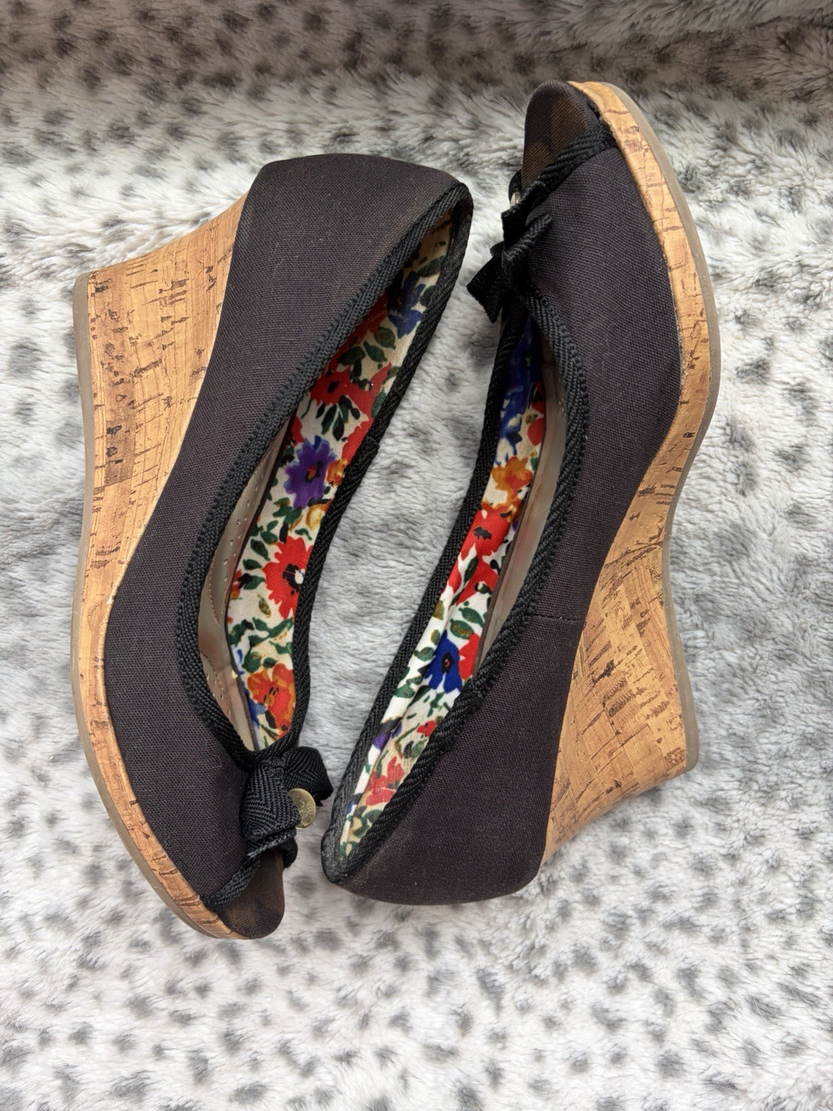 Dexflex Comfort 7.5 Women's Black Peep Toe Cork Wedge Heels Bow Floral