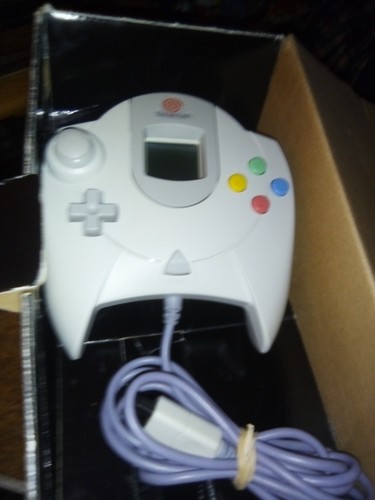 Dreamcast System Bundle! Original Box And All Items Plus VMU Included! - Picture 23 of 24