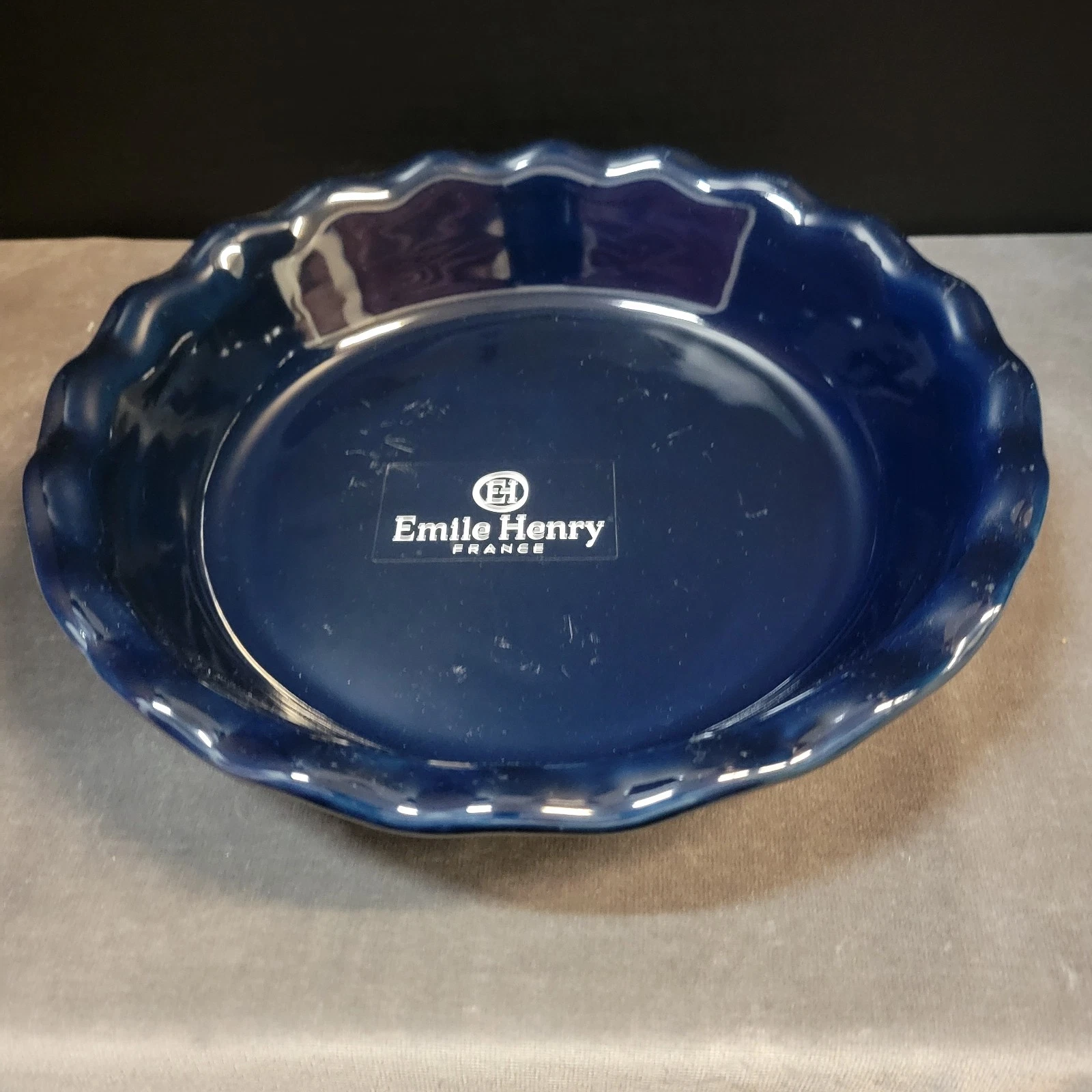 EMILE HENRY FRENCH CERAMIC RUFFLED PIE DISH