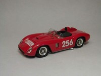 Ferrari 500 Tr #256 1957 1:43 Modell Art-model