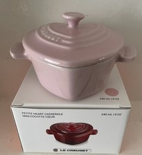 Le Creuset Petite Heart Kasserolle mit Deckel - Auflaufförmchen Steinzeug Chiffon rosa NEU