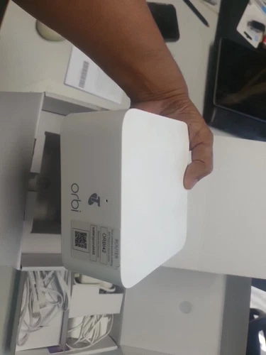 NETGEAR Orbi 4GX Router with Satellite Telstra (LBK1220) WIFI System - Picture 8 of 9