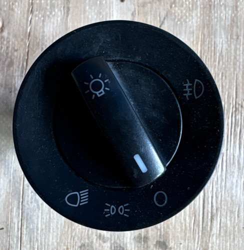 VW Bora Golf IV Polo Passat 3B Sharan Lichtschalter Schalter Scheinwerfer