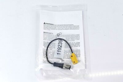 Banner World-Beam Q12 Series Miniature Self-Contained Sensor | Q126EQ5