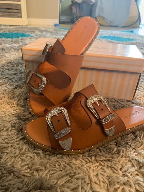 wild diva bow sandals