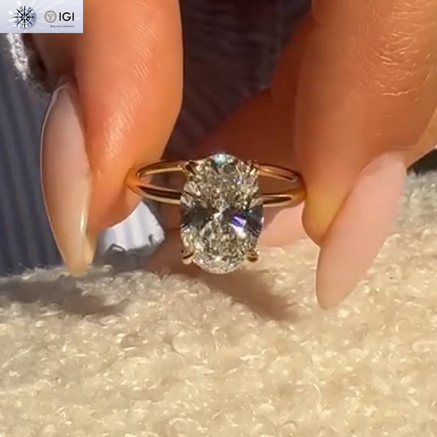 IGI E VVS2 Oval Cut Lab Grown Diamond Engagement Ring In