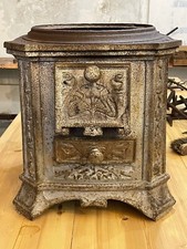  Antica stufa per scaldabagno in Ghisa