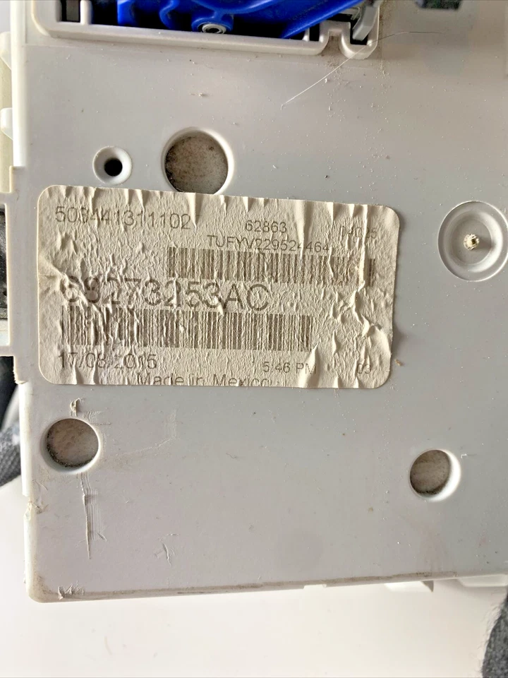 Chrysler 200 2016 carrocería módulo de control unidad caja de fusibles BCU OEM 68273253AC Foto 2 de 4