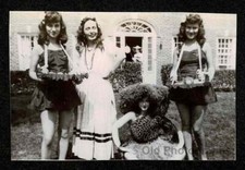 4 WOMEN SEXY COSTUME PARTY? LEOPARD PRINT WILD HAT OLD/VINTAGE PHOTO- B367