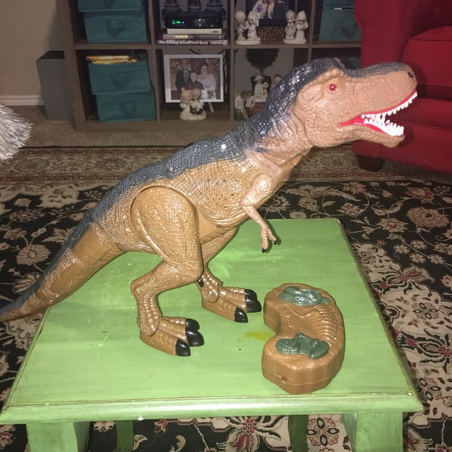 remote control walking dinosaur