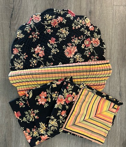 Quilted Reversible Placemats Napkins Set of 4 Floral Striped Scalloped Cottage - Picture 1 of 6
