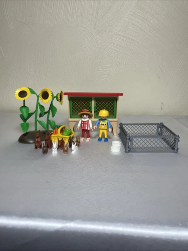 Vintage PLAYMOBIL 3075 RABBIT BUNNY HUTCH & GARDEN *RETIRED Complete 1999 No Box