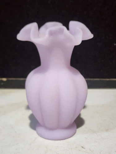 Fenton Glass LAVENDER Satin Custard Melon Vase 5 1/4"