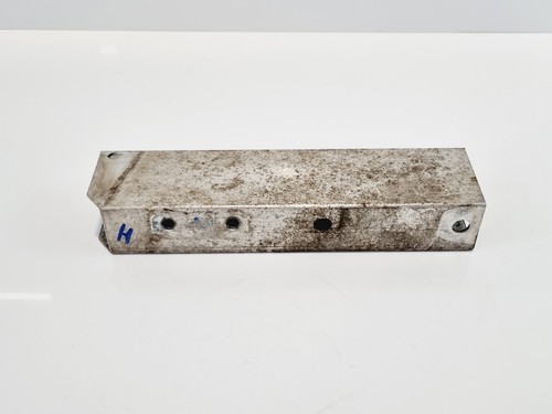 BMW F11 535d, Deformationselement vorn unten rechts, 51117158874, 7158874