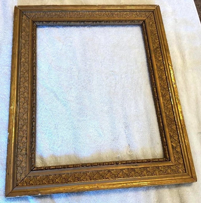 Antiguo marco dorado en tono dorado, 17,5 por 14,5 pulgadas Foto 2 de 4