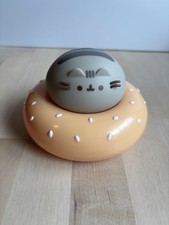 Pusheen Bread Vinyl Figure Loaf Bagel Spring 2024 Box Exclusive Toy