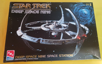 Star Trek Deep Space Nine Modellbausatz AMT Ertl 8778 Raumschiff Bausatz