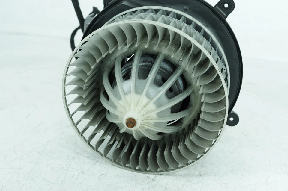 03-11 Mercedes W211 E500 CLS550 E55 AMG OEM A/C Heater Blower Motor Fan 5105 - Image 3 of 4