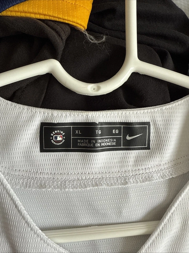 Men’s Nike Cincinnati Reds Blank MLB Button Up LIMITED Jersey Sz XL - White - Image 4 of 4