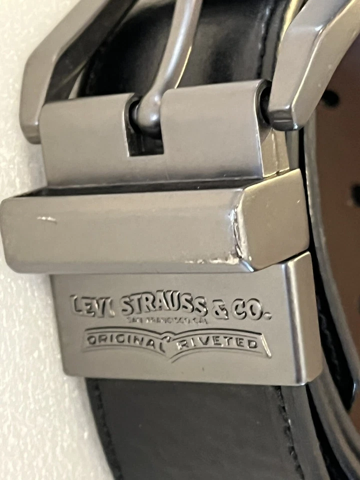 Cinturón de cuero reversible Levi Strauss & Co marrón negro 32/80 ancho 1,5 Foto 3 de 4